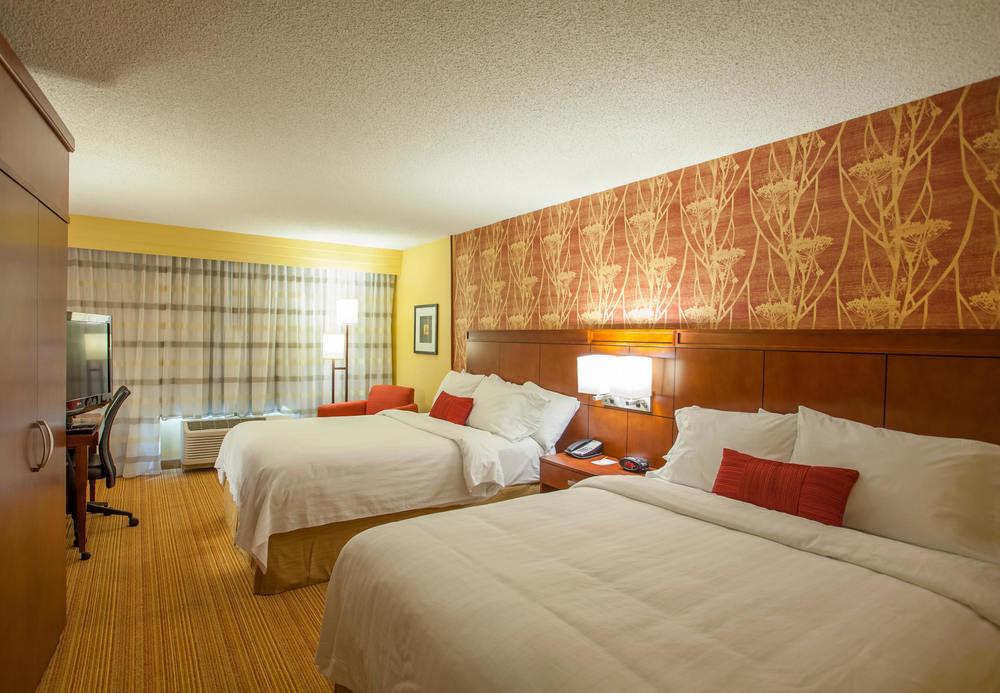 Courtyard By Marriott Charlotte Airport Loso Exterior photo
