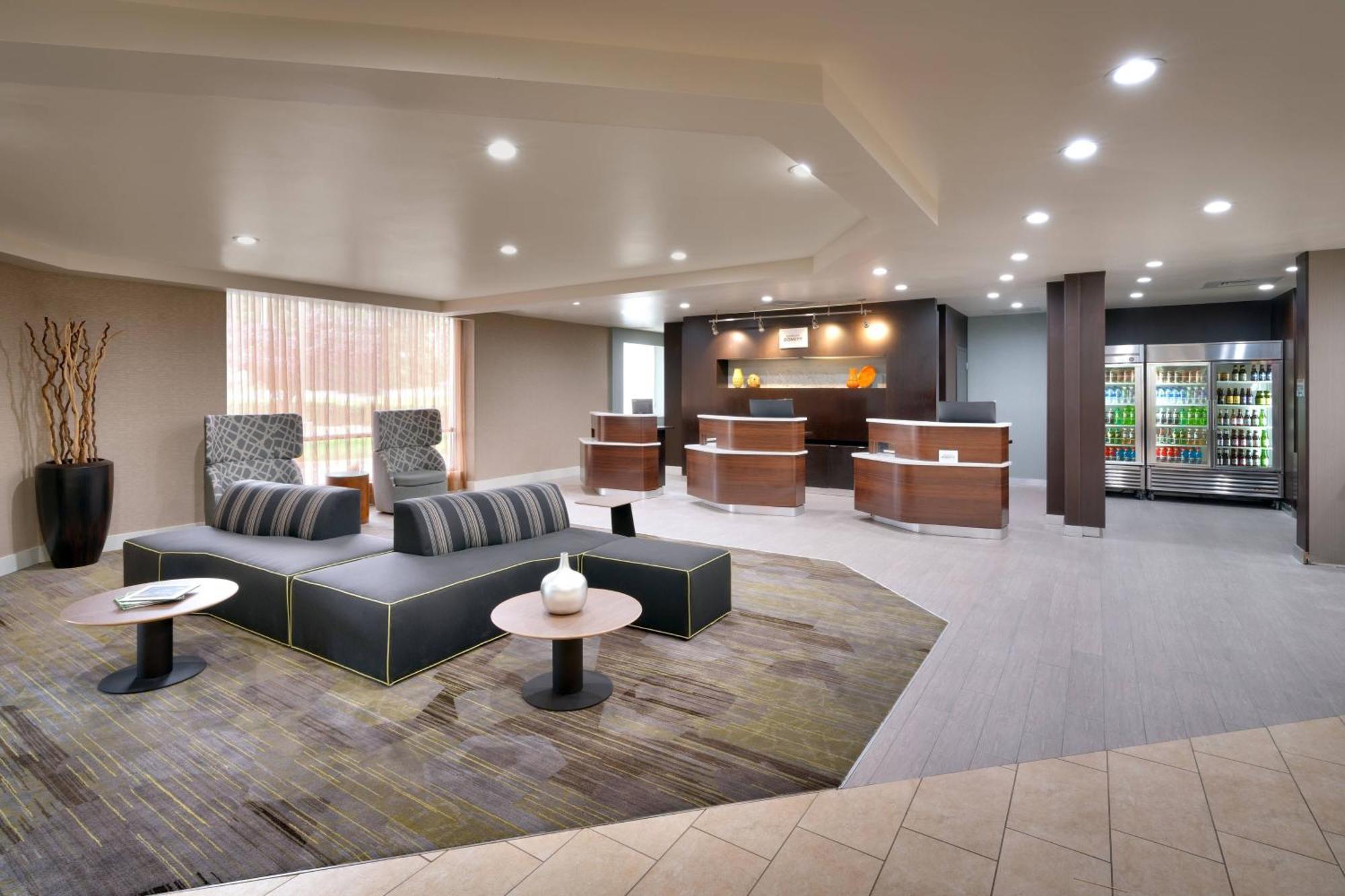 Courtyard By Marriott Charlotte Airport Loso Exterior photo